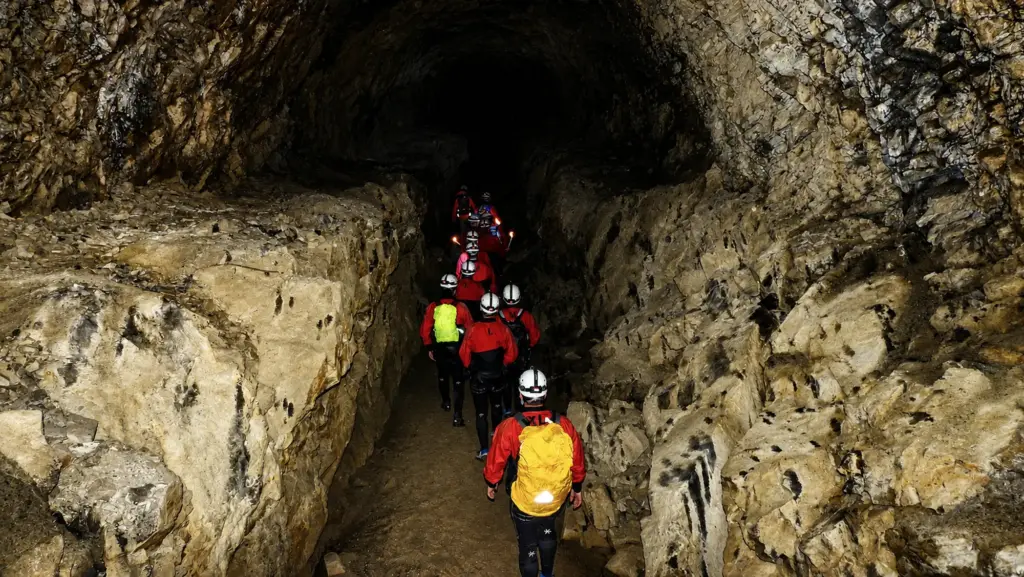 Höhlentour im Schrägstollen